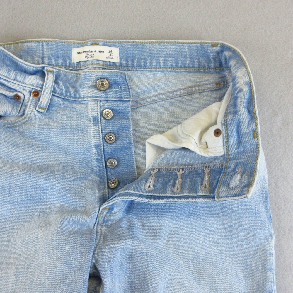 Abercrombie & Fitch Jeans Women 26/2S The Dad High Rise Light Blue Distressed - Picture 4 of 15